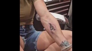 Qos Sisters Get Spade Tattoos!