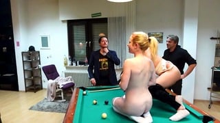 Sperma Überall!! Billard-Abend Eskaliert In Ultra Perversen Sperma-Orgien Gangbang!