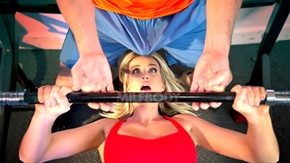 Stunning Milf Andi Avalon Pulls Her Leggings Down And Sits On Her Personal Trainer’s Face – MYLF